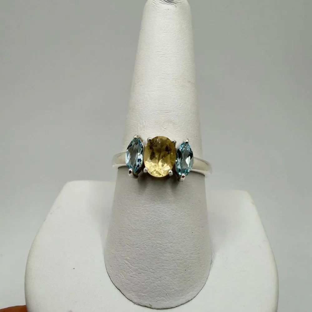 NWOT Oval cut 6x4mm Citrine and 4x6 marquise blue topaz ring in sterling silver!